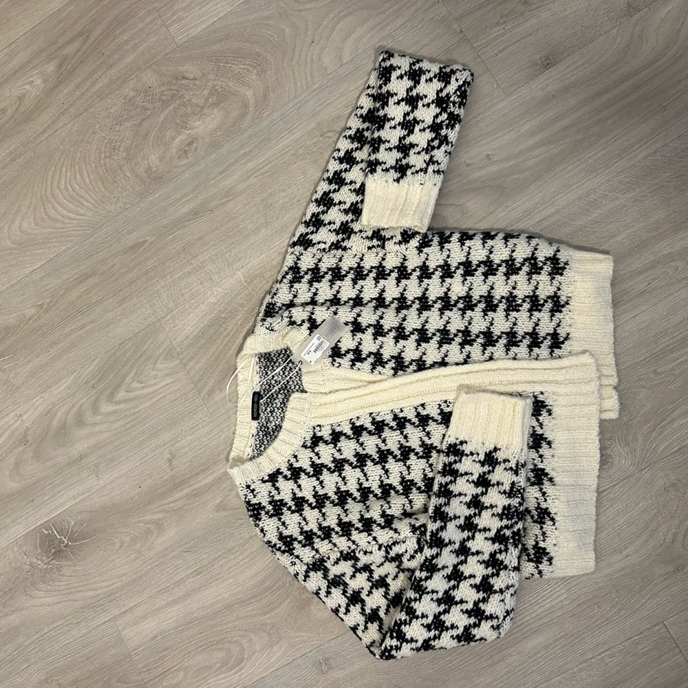 Bold Black and White Houndstooth Cardigan Sweater